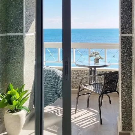 Torre Buena Vista Apartment *